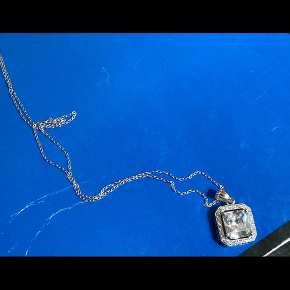 NIB Dainty Sterling Silver Simulated Diamond Necklace - Picture 2 of 9